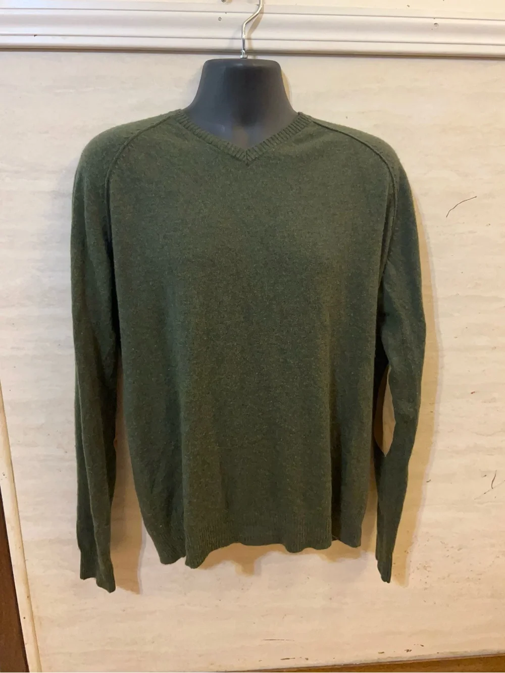 Michael Stars Men’s Olive Green V-Neck Pullover
